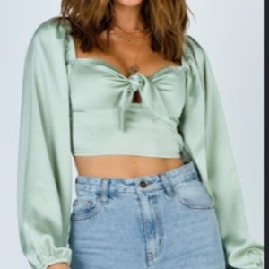 Princess Polly Cropped Shirt. Size 4. NWT